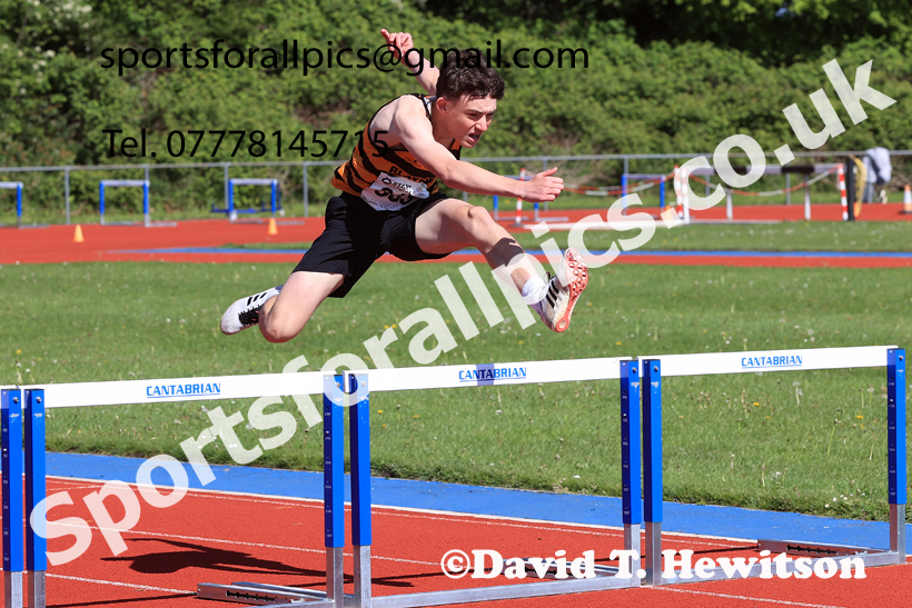 Hurdles, 2026 North Eastern Track and Field Champs, Shildon, County Durham. Photo: David T. Hewitson/Sports for All Pics